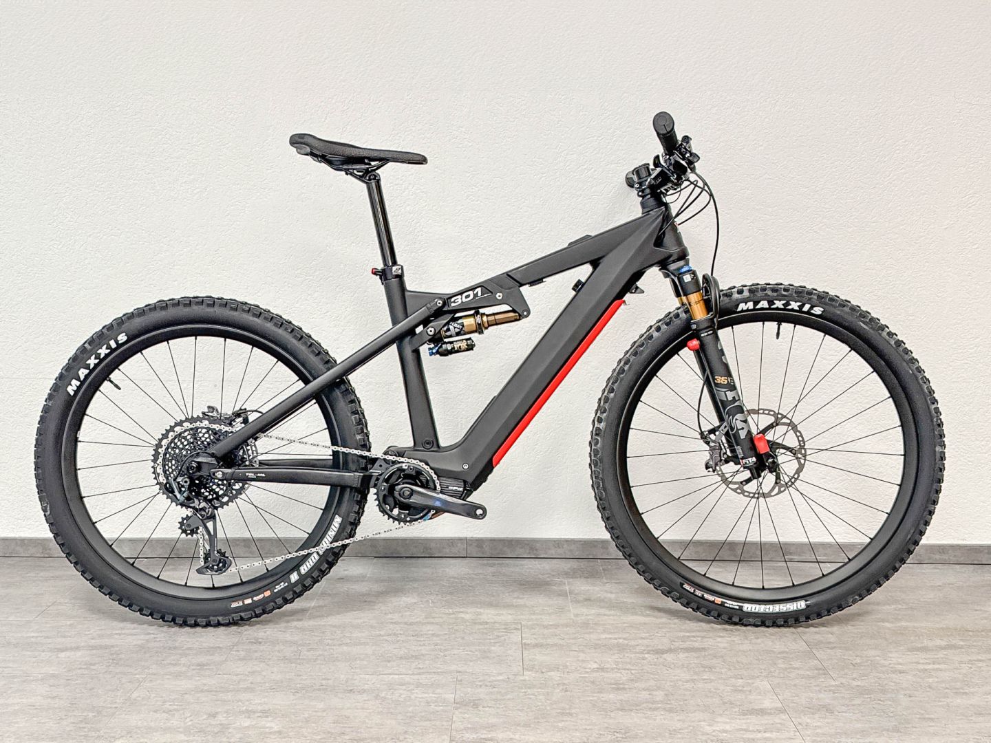 Elektrofahrräder und E-Scooter der Hersteller Liteville, GasGas, JEEP, Husqvarna und MV Agusta