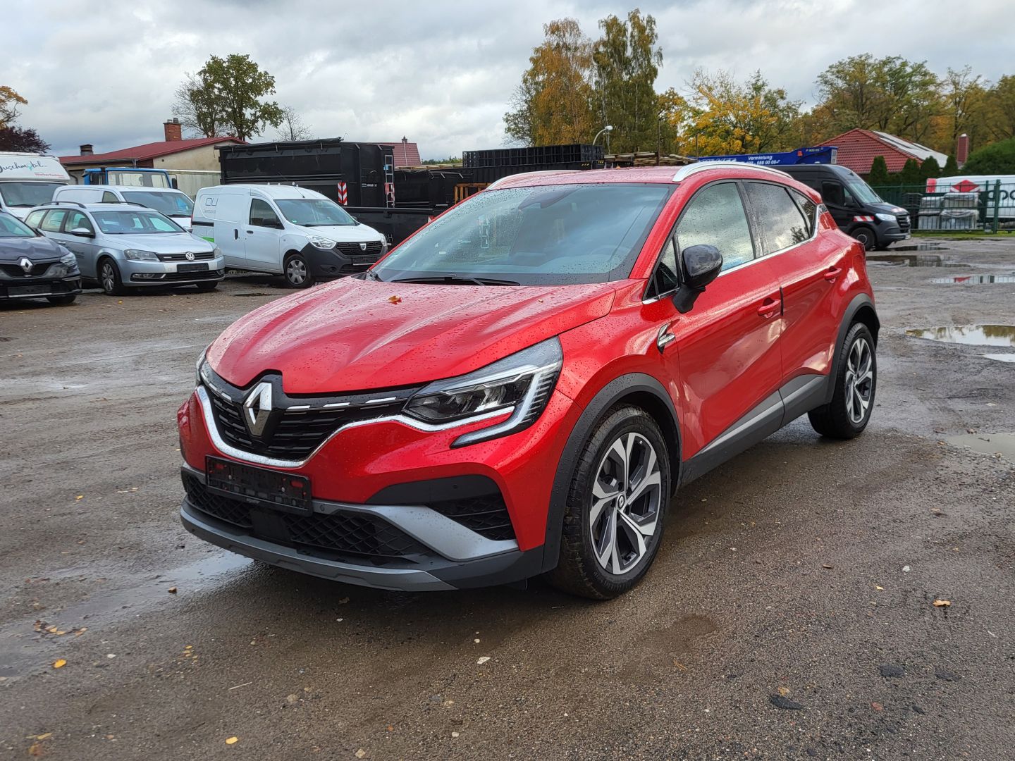 RENAULT Captur E-TECH PLUG-in 160 R.S. LINE und RENAULT Clio Energy TCe 90 aus Insolvenz