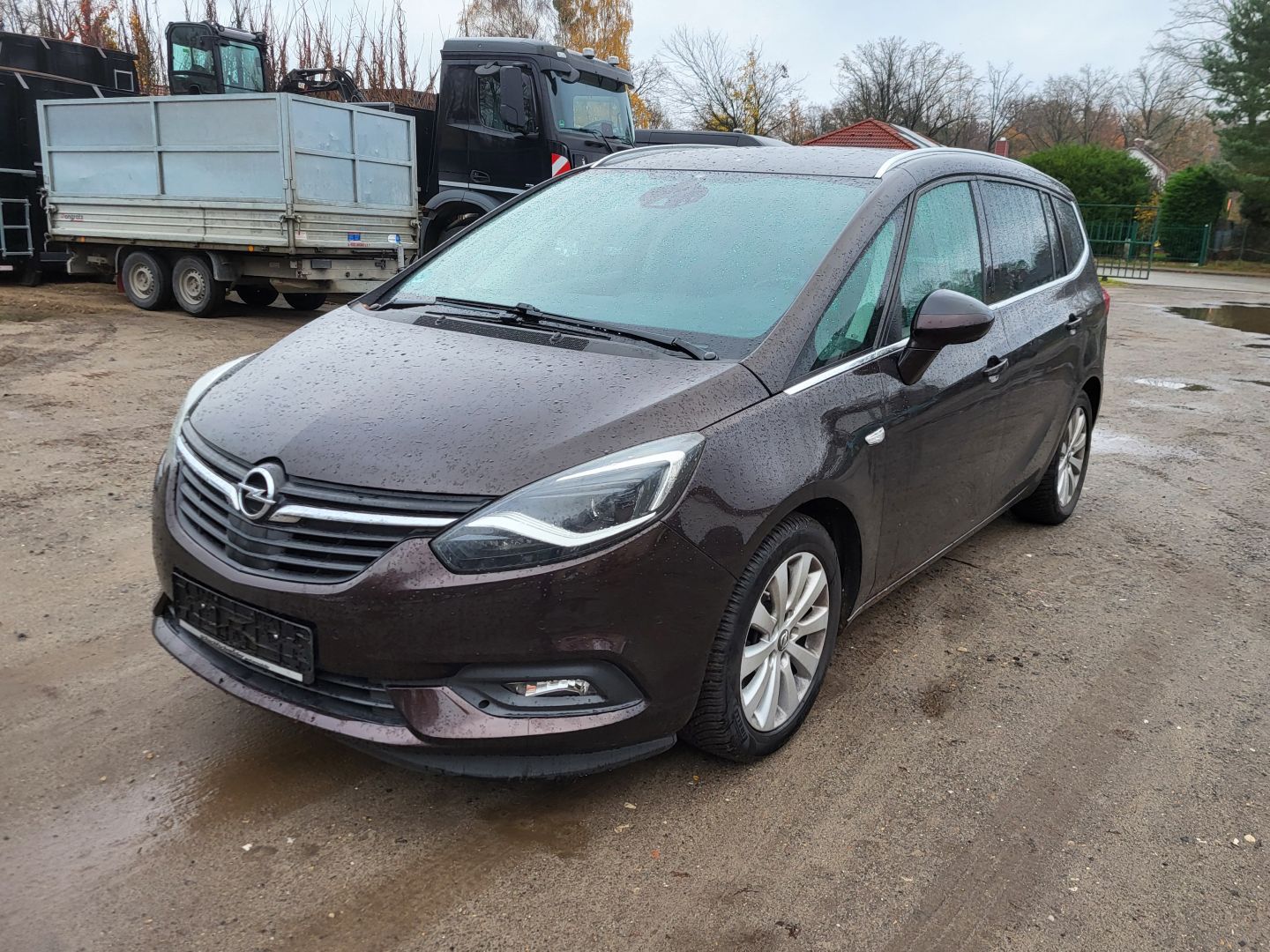 Pkw / Mehrzweckfahrzeug OPEL Zafira Tourer Innovation 1.4 Turbo aus Insolvenz