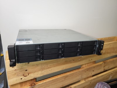 Los 15 - NAS-Server