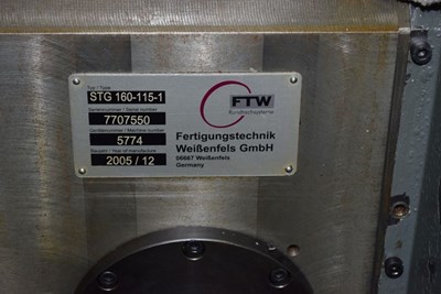 Los 83 - 5-Achs-CNC-Vertikalbearbeitungszentrum