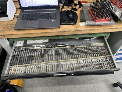 Los 53 - Werkzeugschubladenschrank