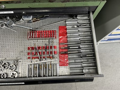 Los 53 - Werkzeugschubladenschrank