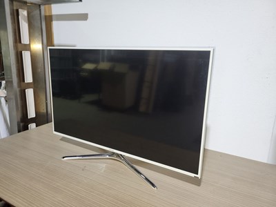 Los 106 - 40"-LCD-Fernseher