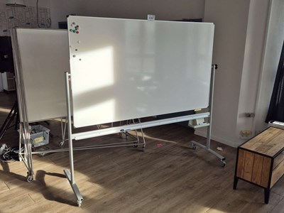 Los 131 - Mobiles Whiteboard