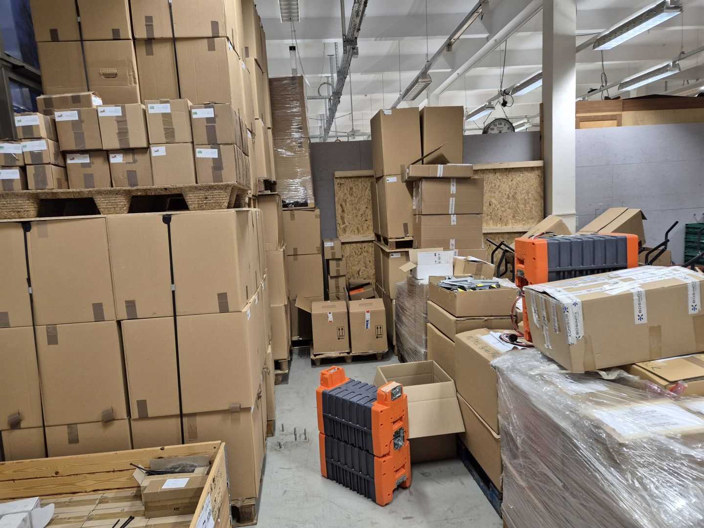 Los 498 - Posten Kunststoffbauteile Akkupack