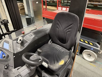 Los 7 - Elektro-Schubmaststapler mit Triplexmast