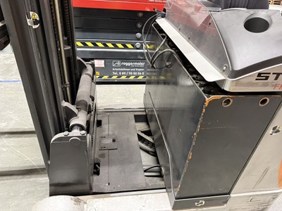 Los 7 - Elektro-Schubmaststapler mit Triplexmast