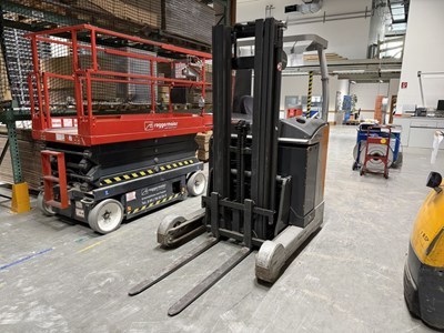 Los 7 - Elektro-Schubmaststapler mit Triplexmast