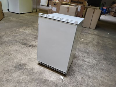 Los 186 - Unterbau-Kühlschrank mit Gefrierfach