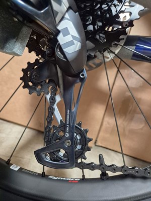 Los 1 - Elektro-Fahrrad / E-Fully