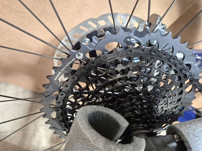 Los 1 - Elektro-Fahrrad / E-Fully