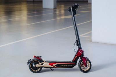 Los 109 - Elektro-Roller / E-Scooter