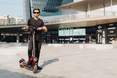 Los 109 - Elektro-Roller / E-Scooter