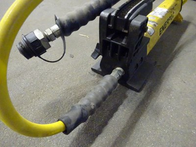 Los 1520 - Handpumpen ENERPAC P392 (9x)