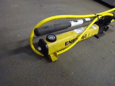 Los 1520 - Handpumpen ENERPAC P392 (9x)