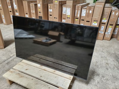 Los 132 - 50" QLED Fernseher