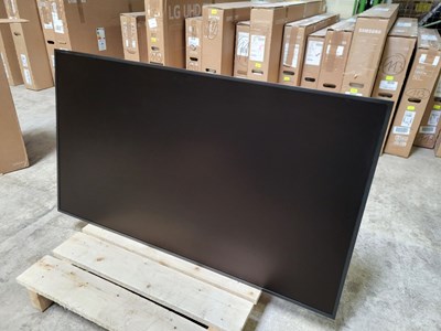 Los 168 - 55" QLED Fernseher