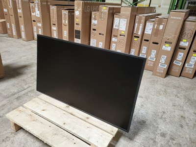 Los 190 - 43" QLED Fernseher