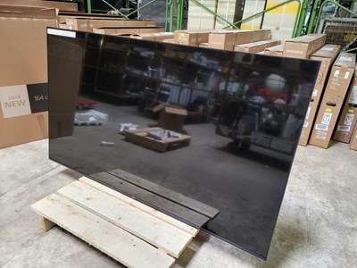 Los 210 - 65" UHD LED Fernseher