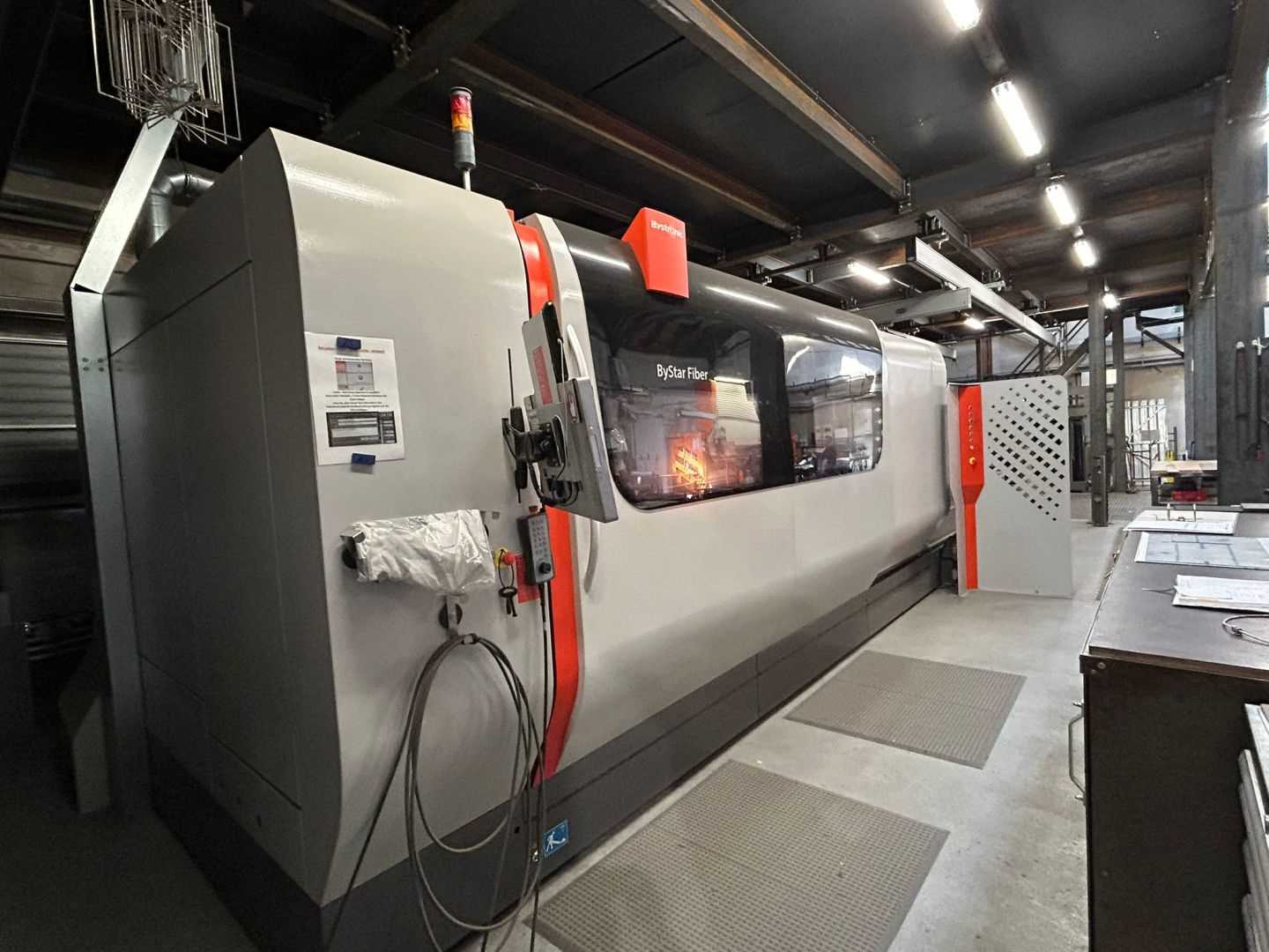 Los 1 - Laserschneidanlage
