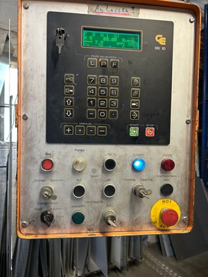 Los 3 - Hydraulische Tafelschere