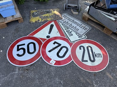 Los 127 - Partie Verkehrs-/Hinweisschilder