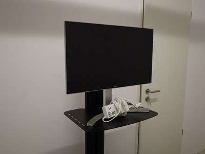 Los 30 - 27"-UHD-Monitor