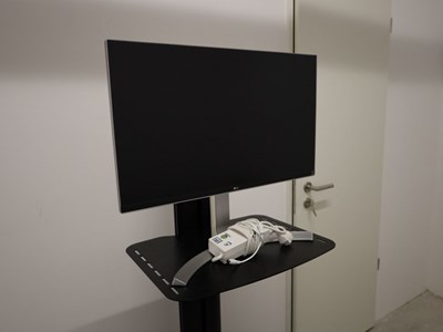 Los 43 - 27"-UHD-Monitor