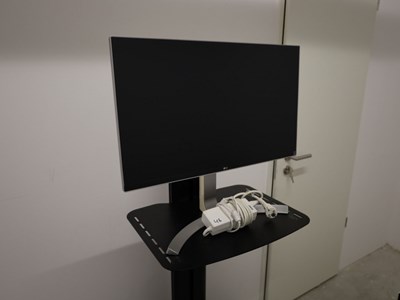 Los 46 - 27"-UHD-Monitor