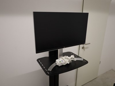 Los 49 - 27"-UHD-Monitor