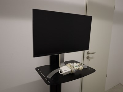 Los 50 - 27"-UHD-Monitor