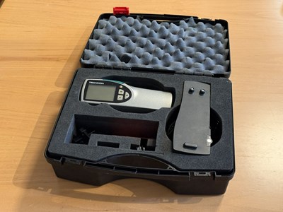 Los 15 - Druckplattenmessgerät