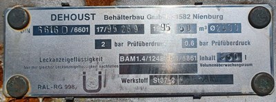 Los 1 - Zwei Tanks und ein Kraftstoffbehälter