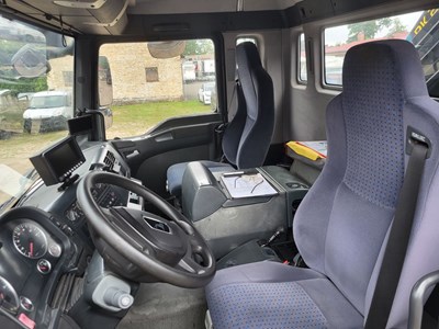 Los 24 - LKW mit Mittelladekran