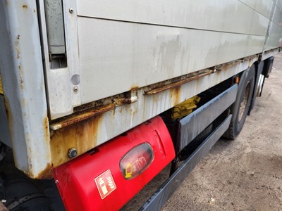 Los 24 - LKW mit Mittelladekran