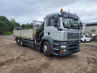 Los 24 - LKW mit Mittelladekran