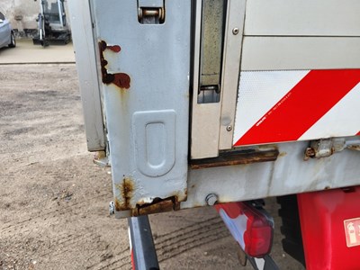 Los 24 - LKW mit Mittelladekran