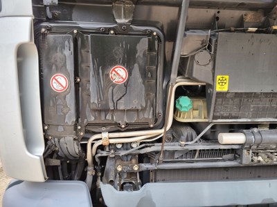 Los 24 - LKW mit Mittelladekran