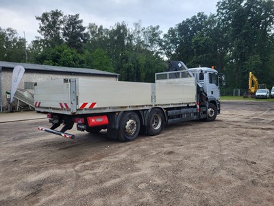 Los 24 - LKW mit Mittelladekran