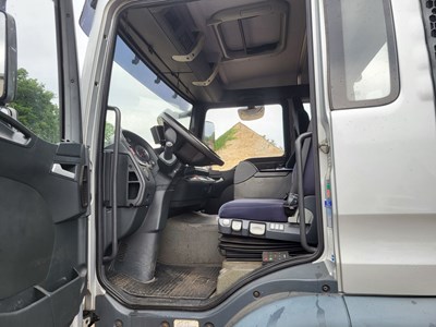 Los 24 - LKW mit Mittelladekran