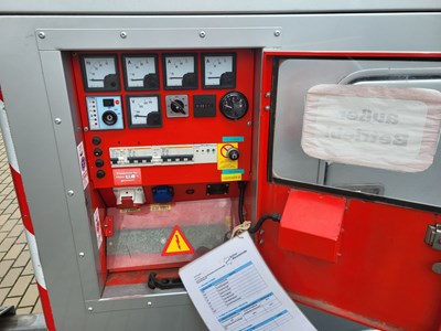 Los 26 - Notstromaggregat auf Einachsanhänger