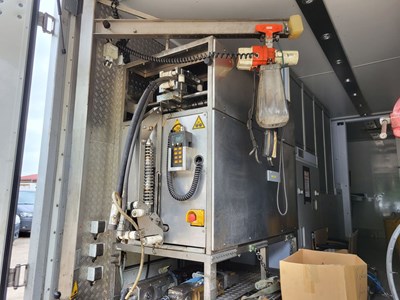 Los 38 - LKW mit Fräsrobotersystem