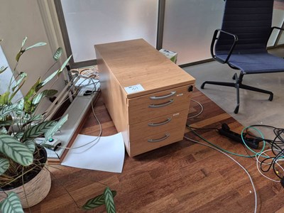 Los 11 - Rollcontainer