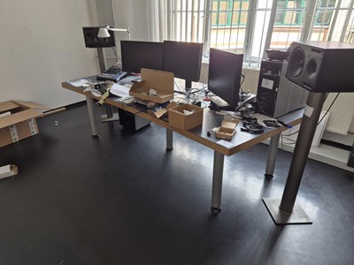 Los 40 - Studiotisch