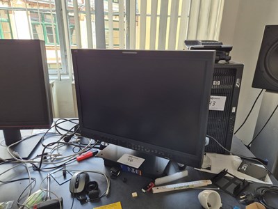 Los 46 - 24"-Color-Monitor