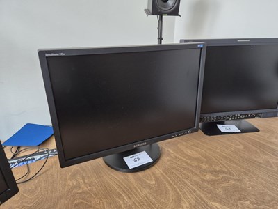 Los 67 - 24"-LCD-Monitor