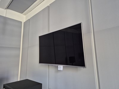 Los 251 - 47"-LCD- Fernseher