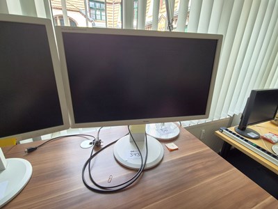 Los 343 - 24"-LCD-Monitor