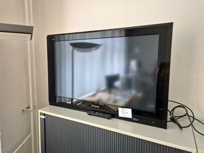 Los 351 - 47"-Plasma-Fernseher